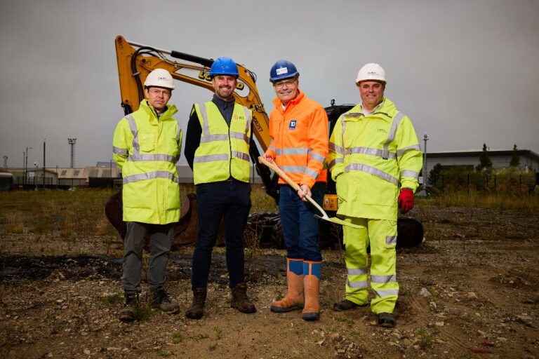 1726124669 l r ben edwards operations manager caddick jonathan wiedemann head of north west jll mark wright trebor developments sean taylor project manager caddi