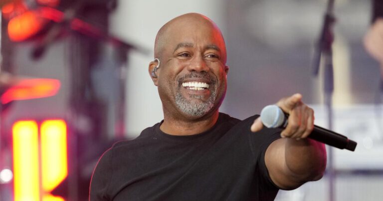 urlhttps3A2F2Fcalifornia times brightspot.s3.amazonaws.com2Fef2Faf2F711bb33945d0bb1b6ec9ae2aa9b72F2023 darius rucker performs on nbcs today show 07067