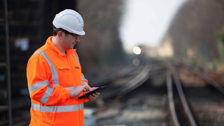 1743400823 engineers using apps 6 cropped
