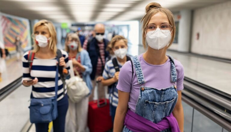 travelers masks airport