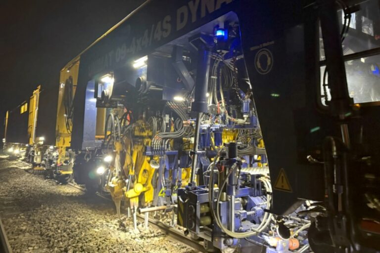 1744009201 tamping machine 11 cropped