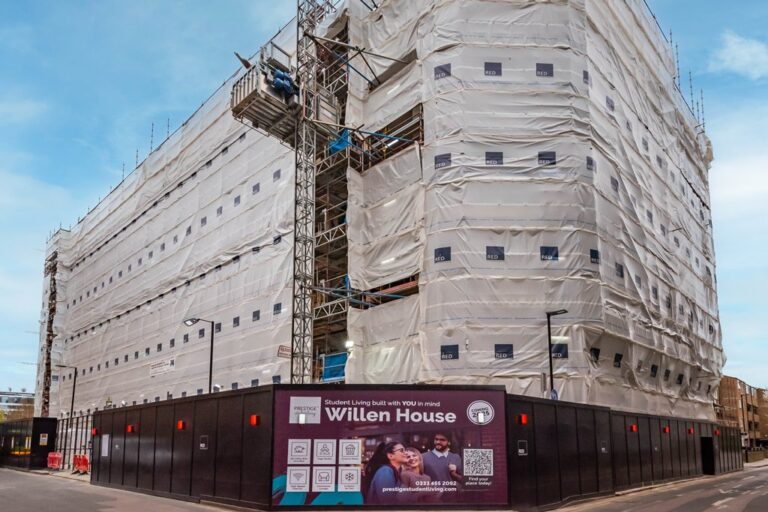 1745822111 red construction group willen house 2