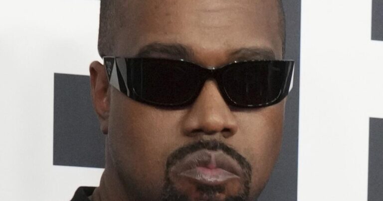 urlhttps3A2F2Fcalifornia times brightspot.s3.amazonaws.com2Fc52F9e2Fe15efe564bfc9484e38038d0e8172Fye kanye west sunglasses
